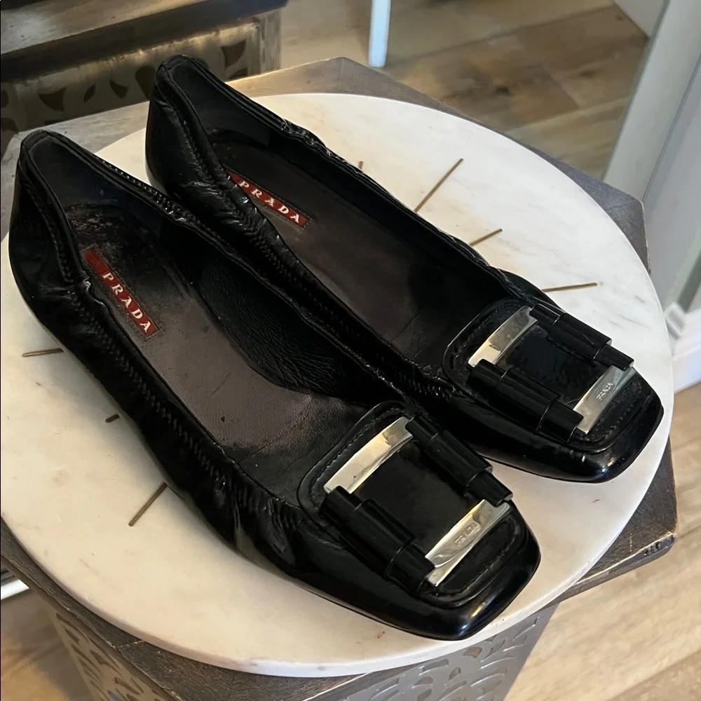 Prada Black, size 7.5 US, 38 EU, Patent Buckle Flats w/ Prada on buckle & COA - Picture 3 of 15